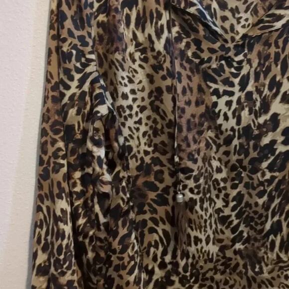Chicos Animal Print Long Sleeve Blouse Tie Front Chicos Size 2 - US size M 12 - Picture 4 of 5